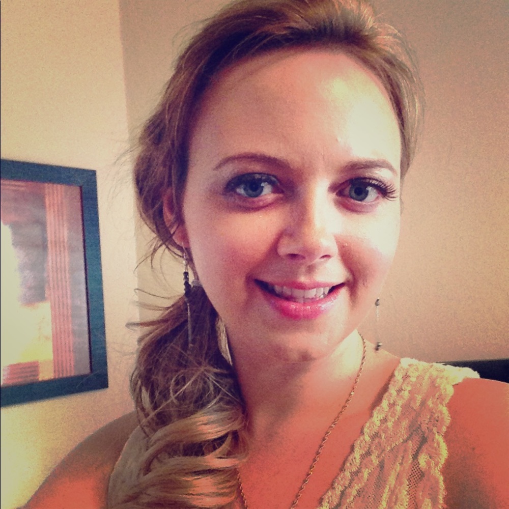 Meet your Posher, Hayley